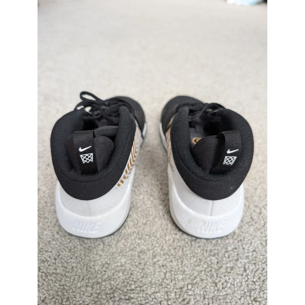 Nike AQ4224-004 Team Hustle D 9 Basketball Shoes Youth 7Y Black Gold Mid Top